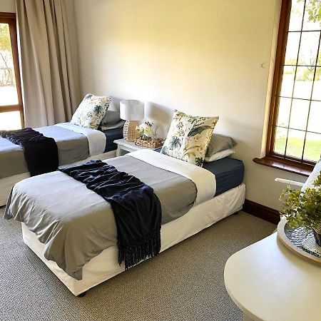 Porterfield Guest House, Champagne Valley Экстерьер фото