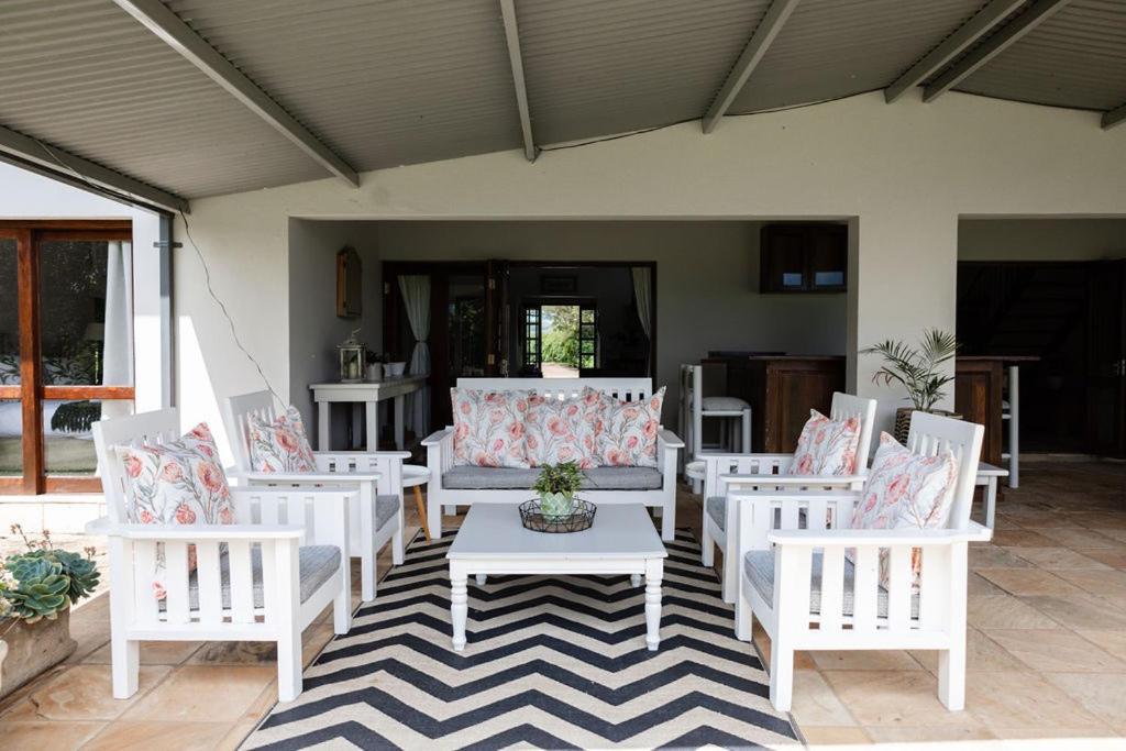 Porterfield Guest House, Champagne Valley Экстерьер фото