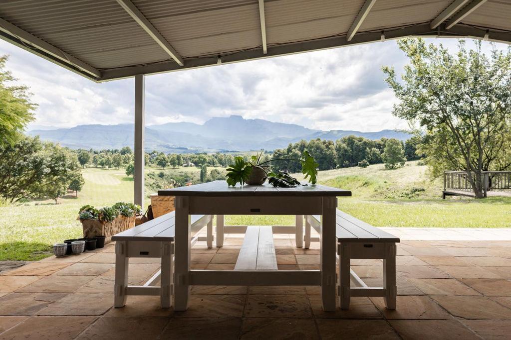 Porterfield Guest House, Champagne Valley Экстерьер фото