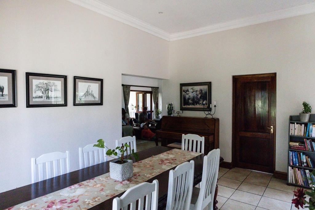 Porterfield Guest House, Champagne Valley Экстерьер фото