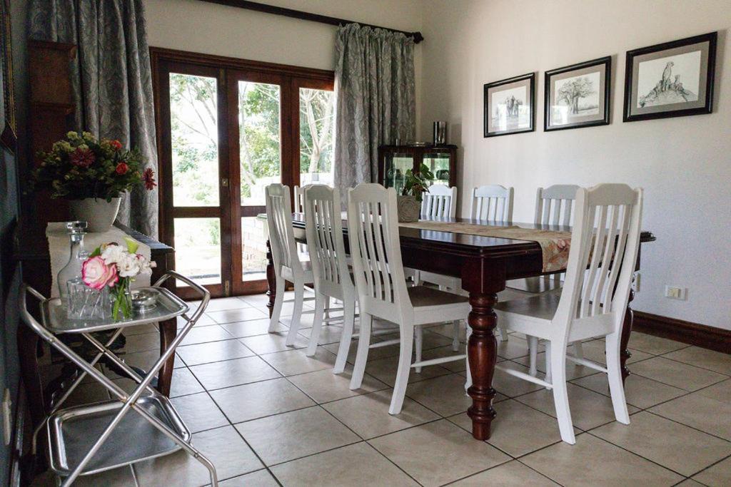 Porterfield Guest House, Champagne Valley Экстерьер фото